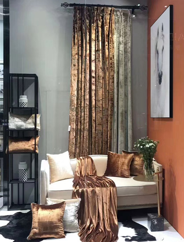 Hotel curtain